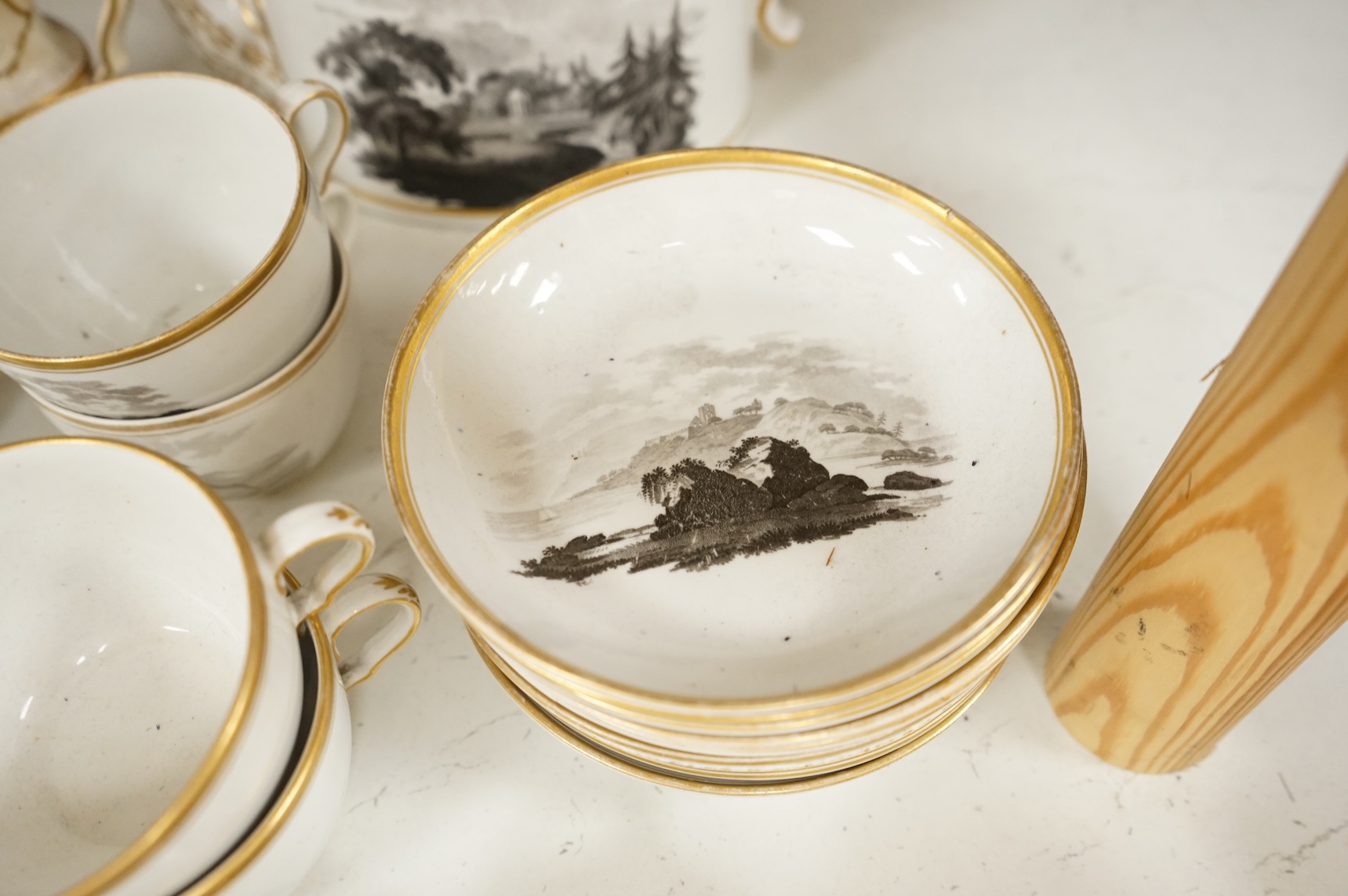 A Spode bat-printed part tea / coffee set, c.1802, including pattern 557, largest 26cm wide
